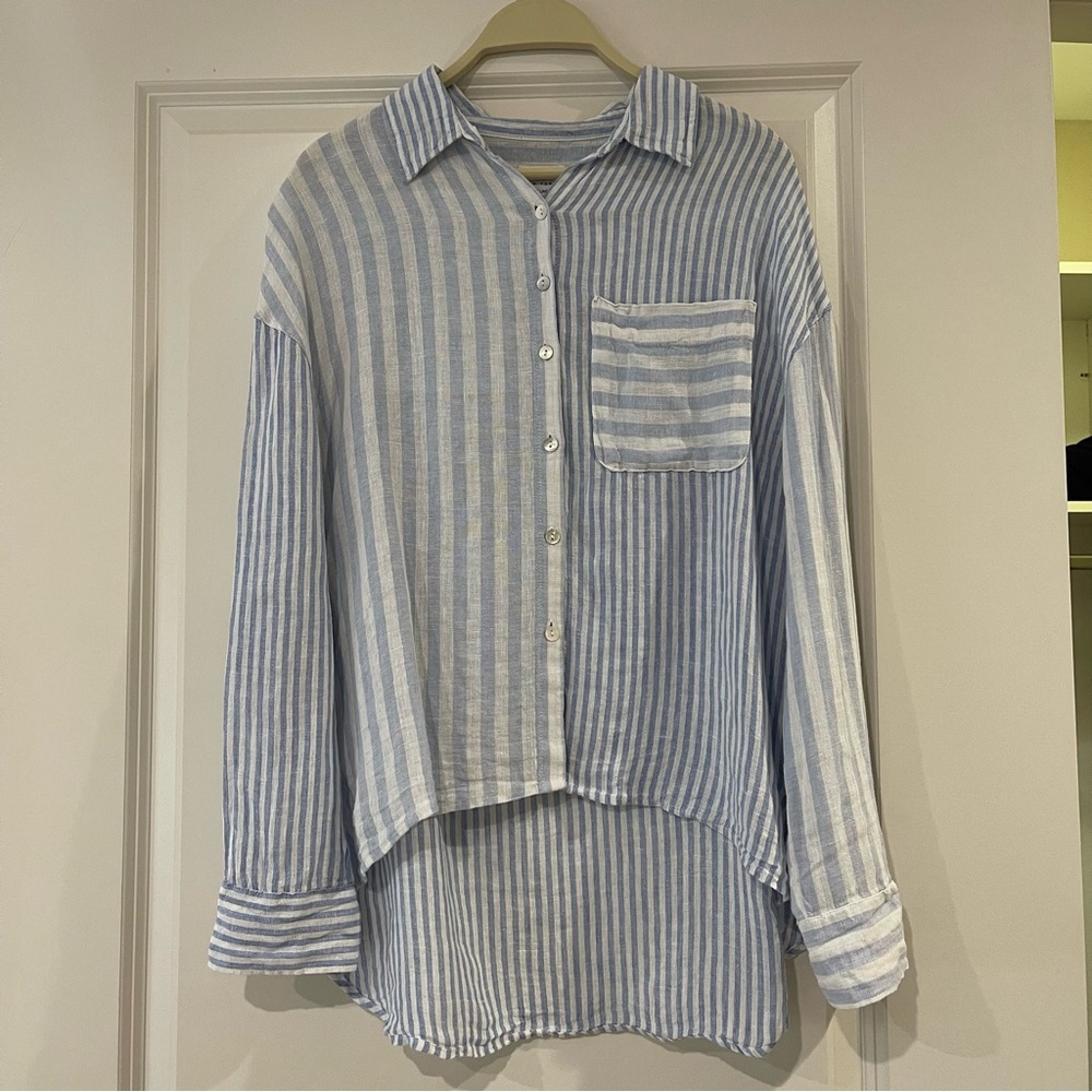 Nicole Miller 100% Linen Blouse